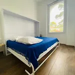 De Vue *