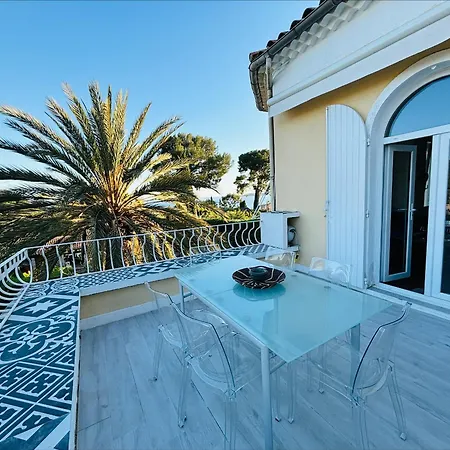 De Vue Villa *